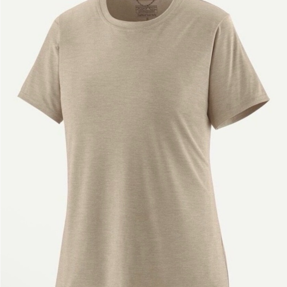 NWOT - Patagonia Capilene Cool Daily Odor Control Pumice Dyno White
Size L - Picture 3 of 6